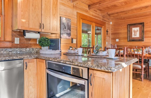 Sautee Nacoochee Cabin | Secluded Mountain Lodge & Waterfront Cabin w/King Beds, Firepit, Game Room.