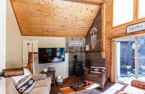 Durango - Purgatory House | Secluded Mountain Cabin - Hot Tub - 20 Min to Downtown Durango