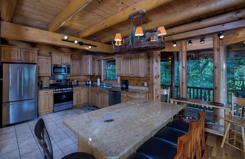 Fontana Dam Cabin | Secluded Mountain Lodge with private dock on a picturesque lake