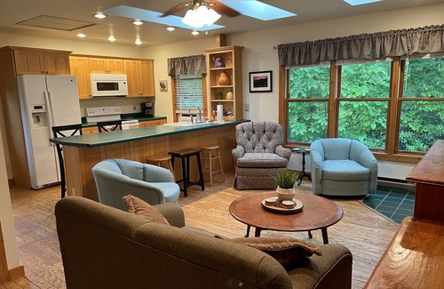 Maggie Valley Cabin | Secluded mountain cabin @ ~4800 ft elevation near ski area