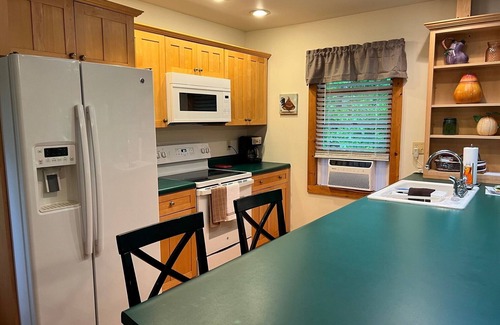 Maggie Valley Cabin | Secluded mountain cabin @ ~4800 ft elevation near ski area