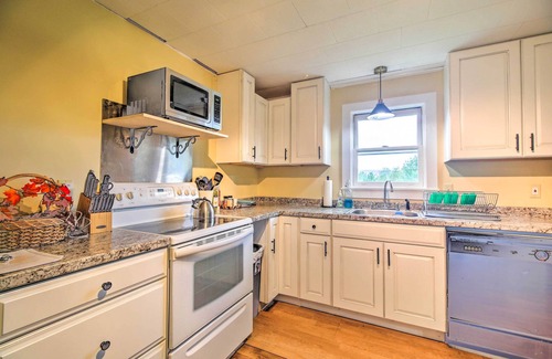 Morrisville House | Secluded Mountainside Home ~ 13 Mi to Skiing!