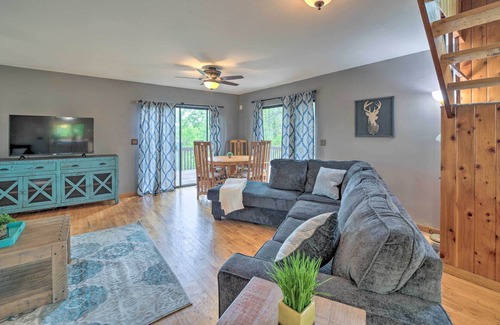 Clyde House | Secluded, Mountaintop Getaway w/ Fire Pit!