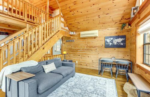 Murphy House | Secluded Mtn-View Cabin with Fireplaces in Murphy!