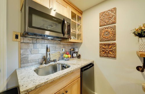 Mars Hill Cabin | Secluded Mtn-View Retreat in Mars Hill