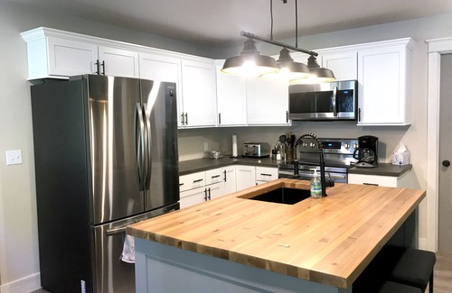 Harbert Cottage | Secluded Newly Renovated Cottage