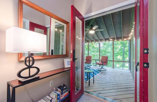Berkeley Springs House | Secluded Oasis w Hot Tub, Screened-in Porch, WiFi!