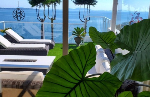Crescent Beach Villa | Secluded ocean front villa w/hot tub and beach access