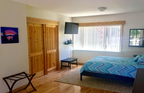 Reno House | Secluded On The Truckee River Minutes From Downtown Reno And Nearby Ski Resorts