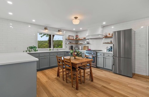 Fairfield Bay House | Secluded Peninsula w/Lake Access and Waterfalls