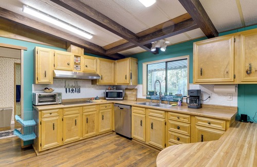 Adelma Beach House | Secluded Port Townsend Retreat: Pets Welcome!