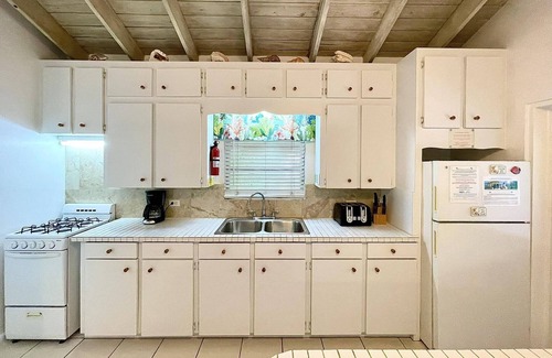 Spanish Wells Villa | Secluded, Private, Beachfront Villa W/Motorboat, Kayaks & SUP