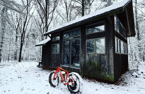 New London Cabin | Secluded Quiet Cabin with Sauna