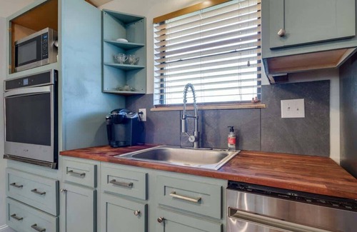 Cosby Cabin | Secluded Renovated Cabin-Peaceful & Quiet Retreat