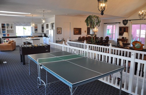 Dahlonega House | Secluded riverfront getaway in heart of wine country. 5 bedrooms & 5 bathrooms