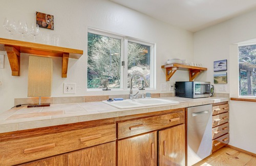 Duncans Mills House | Secluded Russian River retreat: nature & privacy in pastoral Duncans Mills.