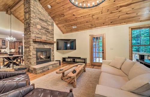 Sapphire House | Secluded Sapphire Chalet with Game Room and Decks