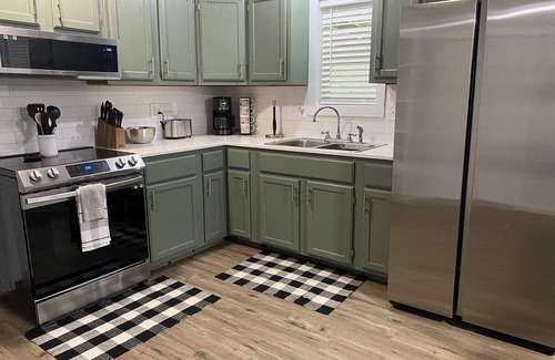 Greenfield House | Secluded Stockton Lake House w Starlink internet