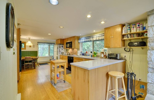 Reeders House | Secluded Stroudsburg Home - 5 Mi to Ski Resort
