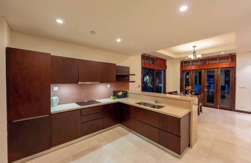 Ngu Hanh Son Resort | Secluded Tropical villa w/Lagoon pool, Spa & beach