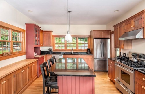 Barnet House | Secluded, Vermont lakefront home & private shore. Summer 2025 sold out.