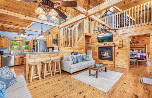 Cosby Cabin | Secluded w/EPIC Outdoor Adventure*Hot Tub*FirePit