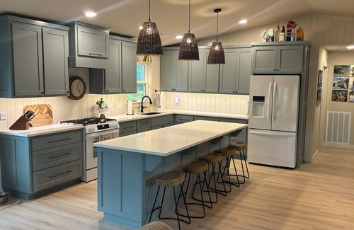 Eagle Rock Cabin | Secluded Waterfront Getaway - Huge Game Room, Fire Pit, 2.5 BR + 5 bed Bunk Room