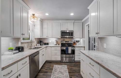 Hillwood House | Secluded Wooded Haven in the Heart of Nashville