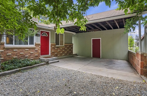 Millcreek House | Secluded Wooded Lot in the Heart of the City
