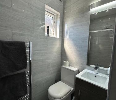 Hendon Apartment | Second Av flat 4 Hendon London
