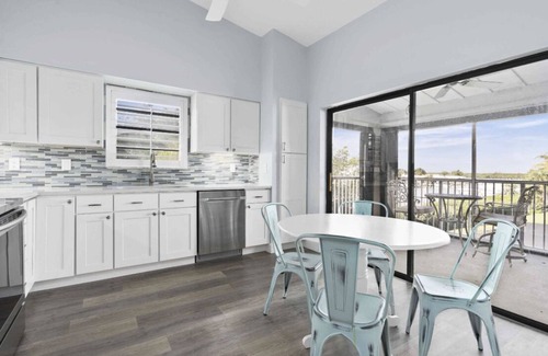 Fort Pierce Shores Condo | Second Story Villa with Marina View and Private Beach Access
