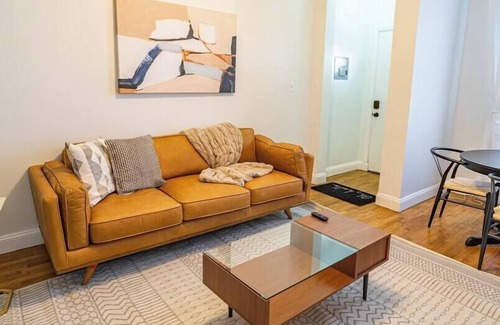 West Side Apartment | Seconds from Lincoln Park, NYC transit