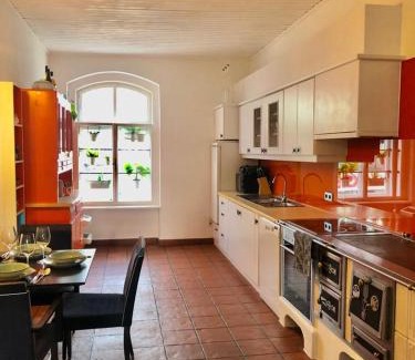 Poertschach am Woerthersee Apartment | Secret Garden Villa