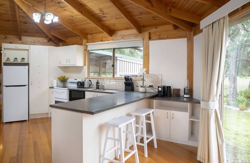 Halls Gap House | Secret Garden Cottage