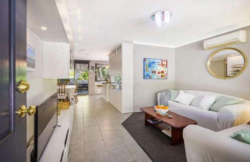 West Busselton House | Secret Garden Cottage Busselton