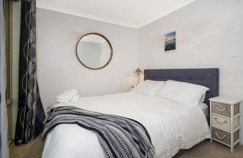 West Busselton House | Secret Garden Cottage Busselton
