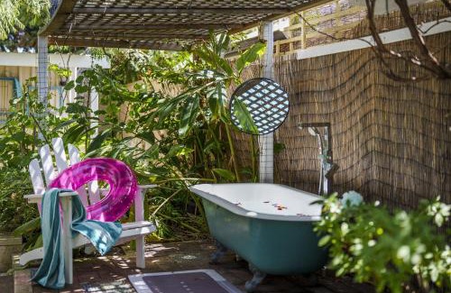 West Busselton House | Secret Garden Cottage Busselton