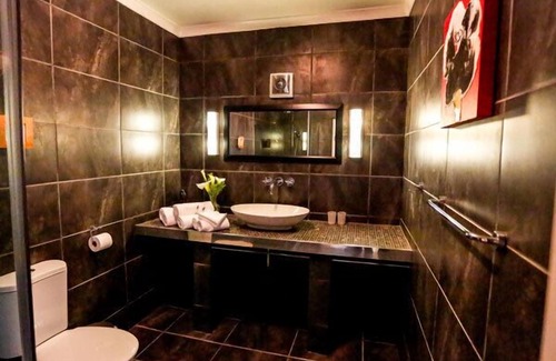 Bloubergstrand House | Secret Garden Guesthouse