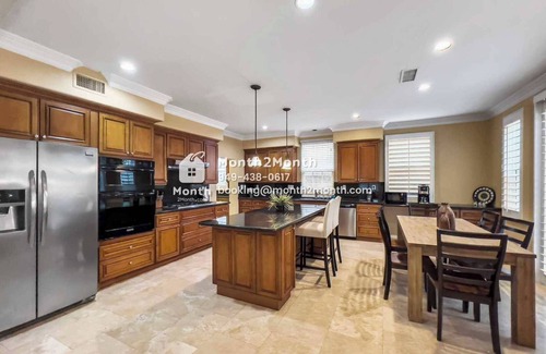 Woodbury House | Secret Garden｜Pet-Friendly｜Garage Access｜Flex Lease #14
