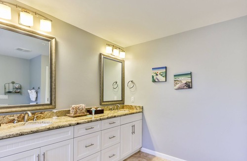 Del Sega House | SECRET HARBOR - Pet Friendly. Quiet Sanibel Home With Canal View