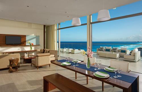 Zona Hotelera Resort | Secrets The Vine Cancun - All Inclusive Adults Only