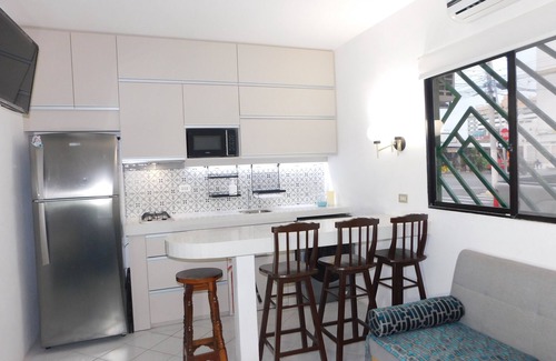 Salinas Apartment | Sector Yacht Club Salinas, Suit Estudio Céntrico 3 Cuadras de la Playa Malecón