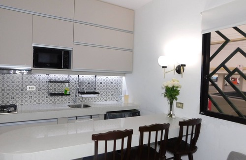 Salinas Apartment | Sector Yacht Club Salinas, Suit Estudio Céntrico 3 Cuadras de la Playa Malecón