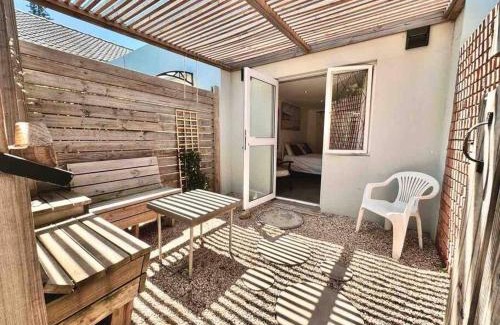Walmer Apartment | Secure Stylish Off Grid Flatlet