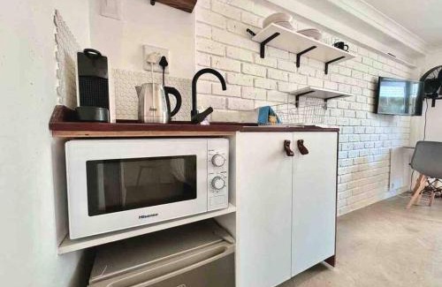 Walmer Apartment | Secure Stylish Off Grid Flatlet