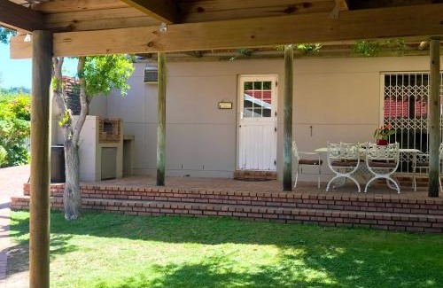 Sedgefield House | Sedgefield Kingfisher Cottage