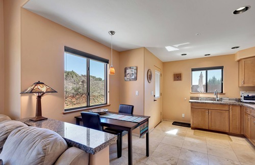 West Sedona Apartment | Sedona's Best Studio! - Best Views, Sunsets, Pool