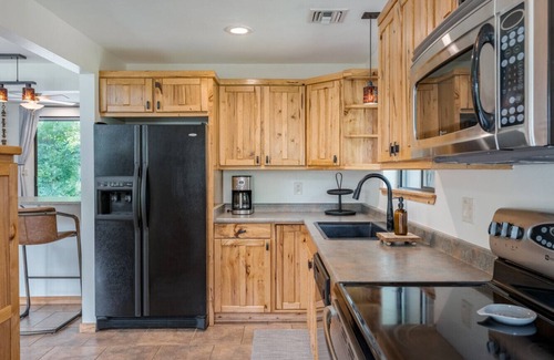 Cornville House | Sedona’s Wine Valley | Hot Tub + Guest Suite