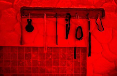 Sector 4 Hotel | Seductive refuge Love room Bucharest