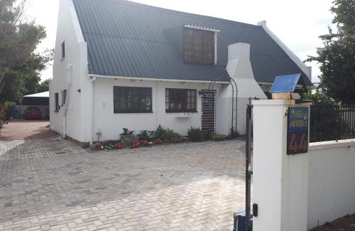 Sandbaai Apartment | See Akker Cottage